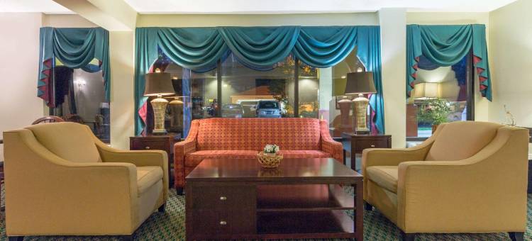 奥兰治堡温德姆速8酒店(Super 8 by Wyndham Orangeburg)图片