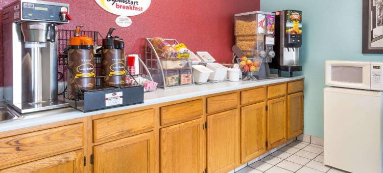 伯旁奈斯-坎卡基地区速8酒店(Super 8 by Wyndham Bourbonnais/Kankakee Area)图片