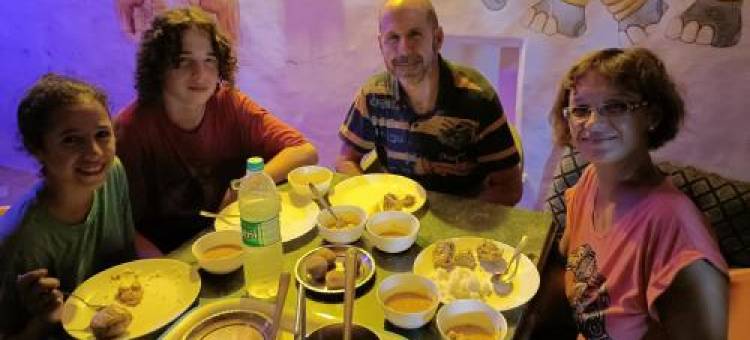 Bhavyam HomeStay &Cafe BackPackers ko图片