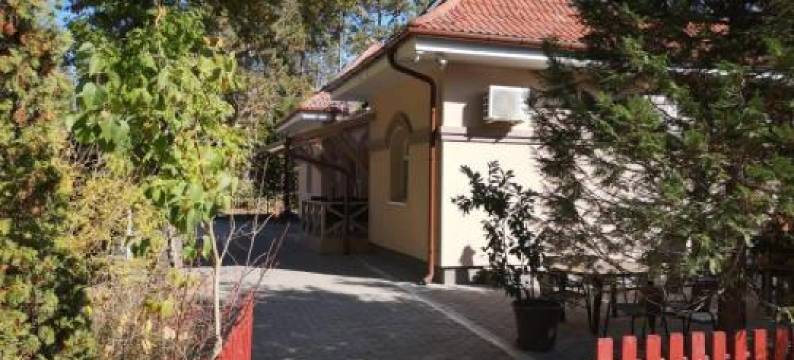 畔兹奥角屋酒店(The Corner House Panzio)图片