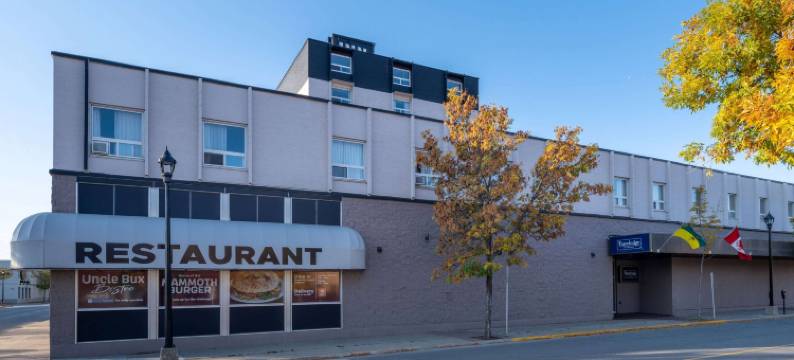 艾伯特王子城Travelodge by Wyndham酒店(Travelodge by Wyndham Prince Albert)图片