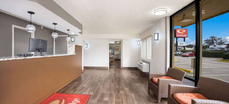 活橡树伊克诺酒店(Econo Lodge)图片