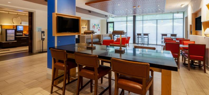 不伦瑞克智选假日套房酒店(Holiday Inn Express & Suites BRUNSWICK - HARPERS FERRY AREA by IHG)图片