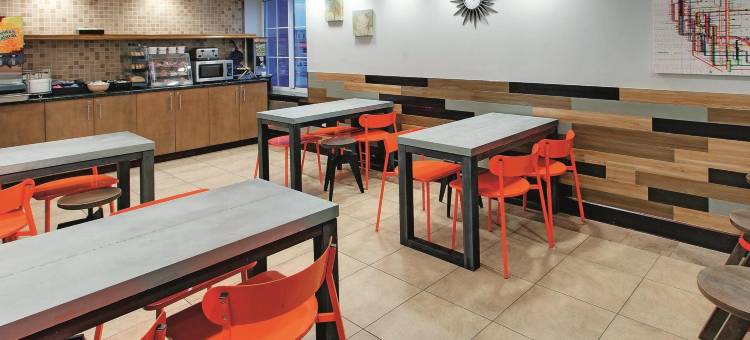 布鲁克林市中心拉昆塔温德姆套房酒店(La Quinta Inn & Suites by Wyndham Brooklyn Downtown)图片