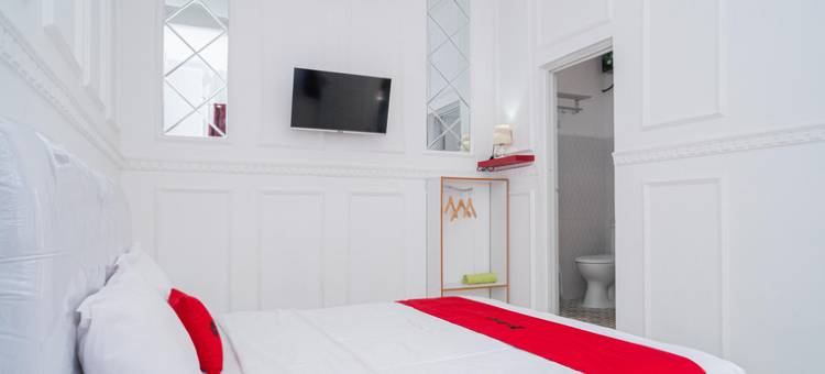 红多兹伊斯兰@奥拉家庭旅馆(RedDoorz Syariah @ Aura Homestay)图片
