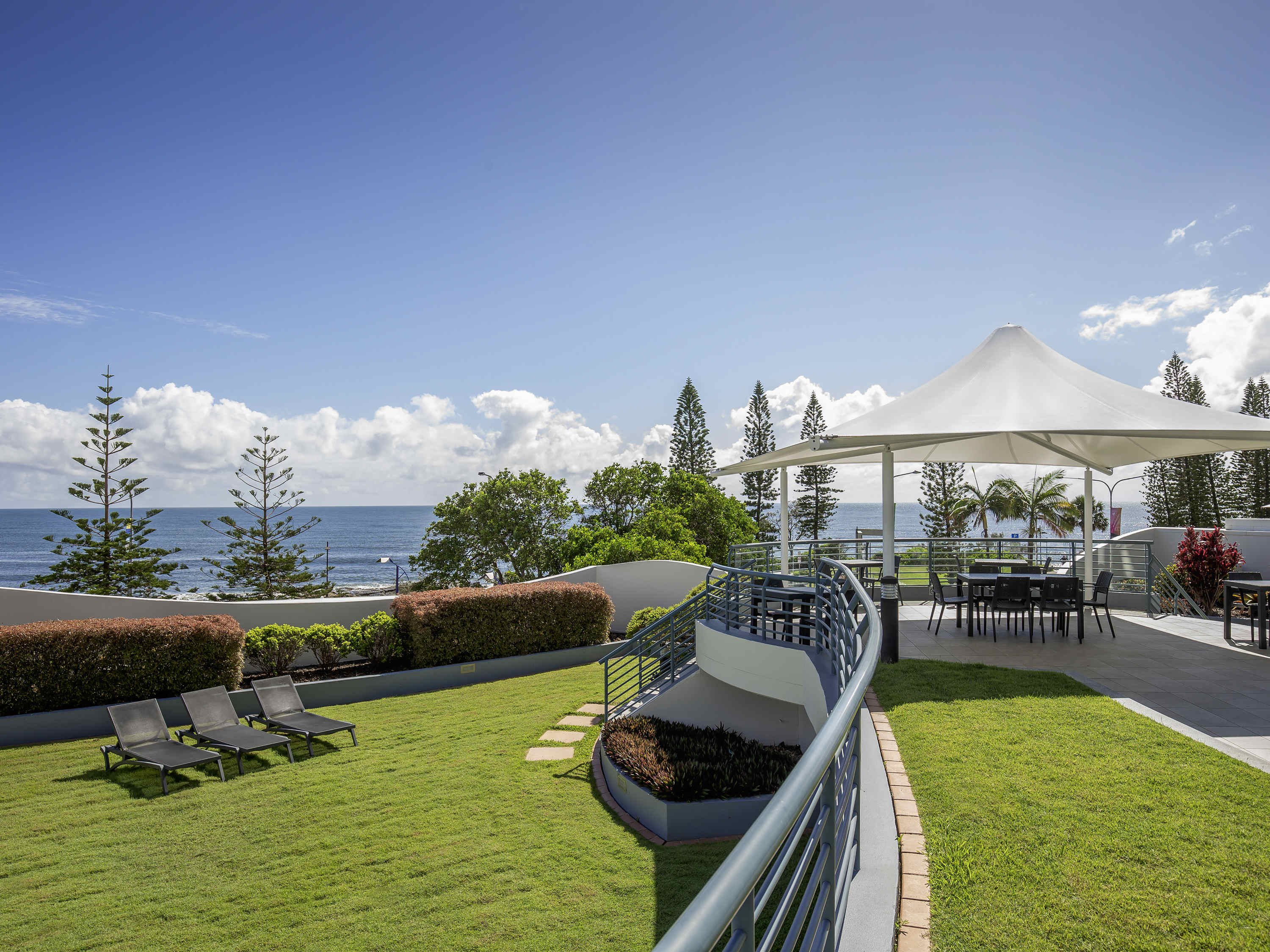 Mantra Mooloolaba BeachOver view