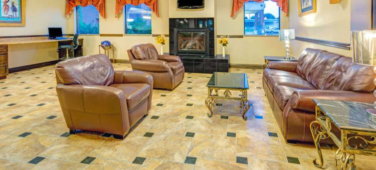 杰弗逊维尔温德姆戴斯套房酒店(Days Inn & Suites by Wyndham Jeffersonville IN)图片