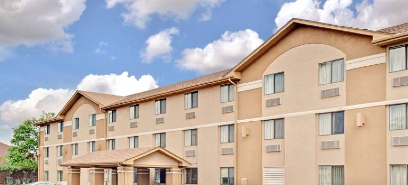 莫肯纳-法兰克福-I-80温德姆速8酒店(Super 8 by Wyndham Mokena/Frankfort /I-80)图片