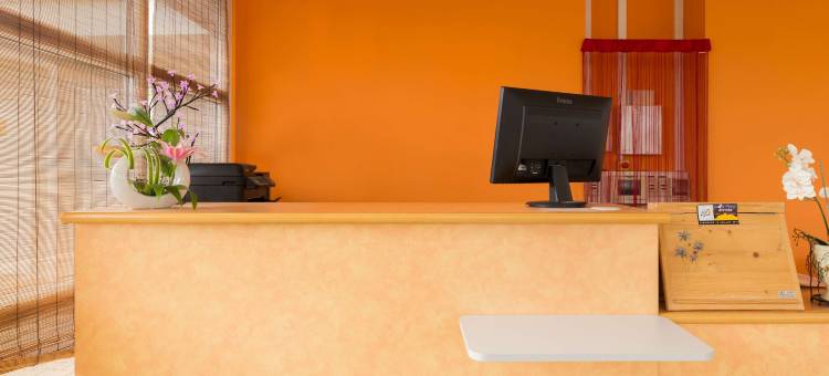 圣弗卢尔原创访问酒店(The Originals Access, Hôtel Saint-Flour)图片