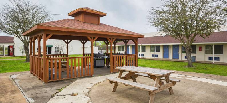 麦迪逊维尔6号汽车旅馆(Motel 6 Madisonville, TX)图片