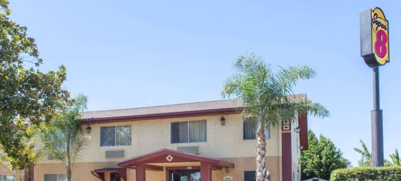 塞尔玛佛雷斯诺区温德姆速 8 酒店(Super 8 by Wyndham Selma/Fresno Area)图片