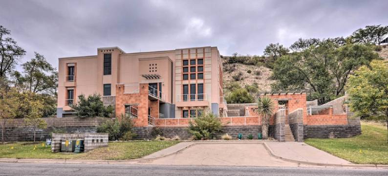 Ransom Canyon Villa w/ Pool - Steps to Lake!图片