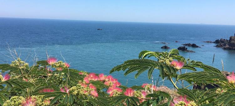 花间海海景三居下楼即海黄金海岸公寓(刘公岛路分店)图片