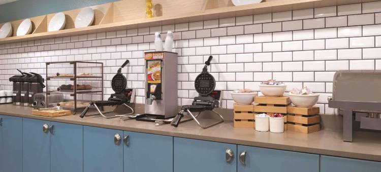 丽笙乡村套房酒店-爱荷华州滑铁卢(Country Inn & Suites by Radisson, Waterloo, IA)图片