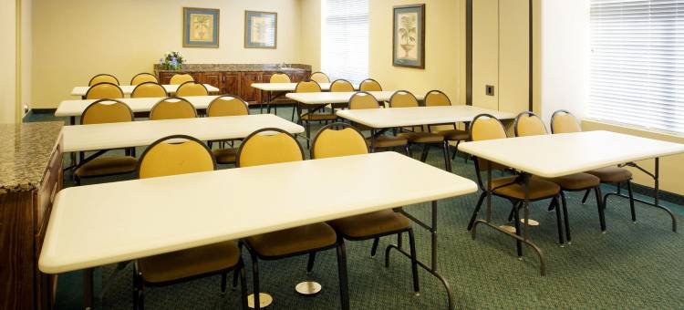 美国长住酒店-切萨皮克格林布赖尔圆环(Extended Stay America Suites - Chesapeake - Greenbrier Circle)图片