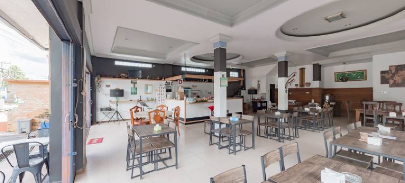 红多兹酒店-近三马林达GOR森帕加(RedDoorz Near Gor Sempaja Samarinda)图片