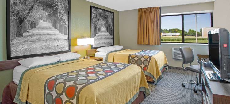 温莎-麦迪逊北温德姆速8酒店(Super 8 by Wyndham Windsor/Madison North)图片