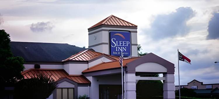 春之湖 - 费耶特维尔自由堡附近舒眠套房酒店(Sleep Inn & Suites Spring Lake - Fayetteville Near Fort Bragg)图片