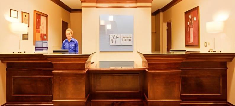 智选假日套房酒店布鲁克海文国家实验室(Holiday Inn Express & Suites BROOKHAVEN by IHG)图片