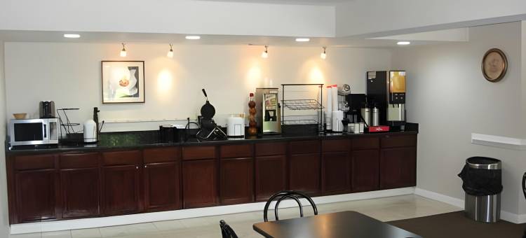 克里德穆尔 - 巴特纳的品质酒店及套房(Quality Inn & Suites Creedmoor - Butner)图片