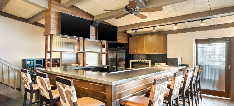 奥特洛贝斯特韦斯特酒店(Best Western Outlaw Inn)图片