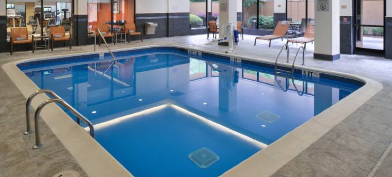 亚特兰大萨沃尼万怡酒店(Courtyard Atlanta Suwanee)图片