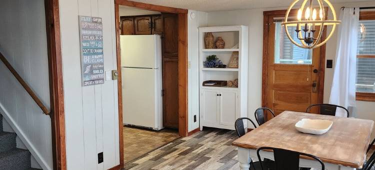 Charming Lakefront Cottage on Coldwater Lake图片