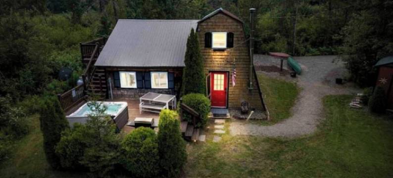 A-Frame Hot tub Retreat - Firepit, Grill, EV & Dog Friendly, Close to N. Conway.图片