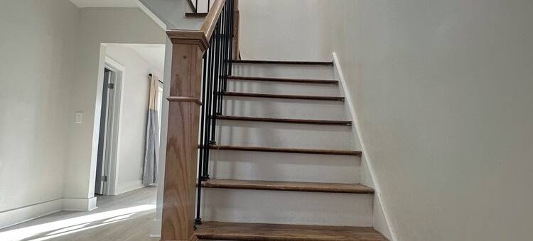 Newly renovated 1890’s home in downtown Milltown beside the Blue River!图片