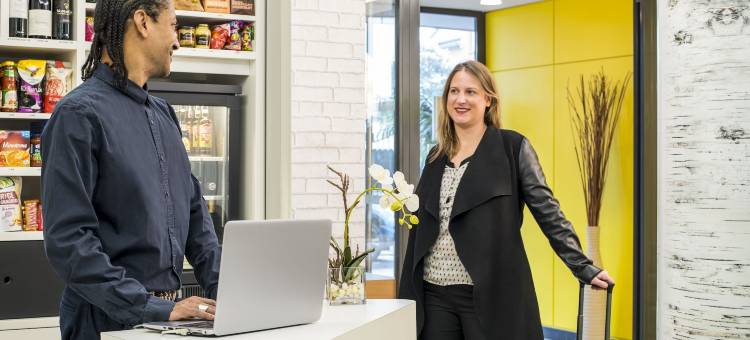 阿德吉奥阿克瑟斯巴黎旺沃沙蒂永门酒店(Aparthotel Adagio Access Paris Vanves Porte de Chatillon)图片