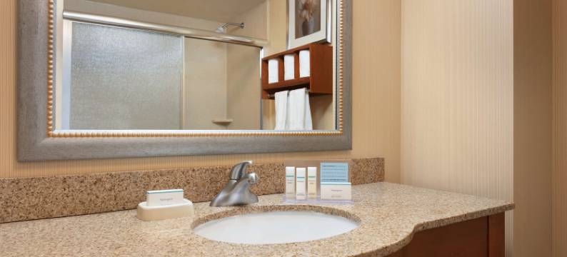 纽约拉瓜迪亚机场希尔顿欢朋酒店(Hampton Inn New York - LaGuardia Airport)图片