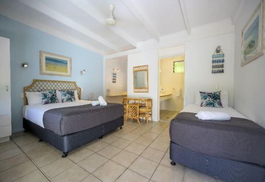 Amaroo on Mandalay, Magnetic Island Hotel Overview