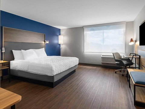 佩里斯堡托莱多希尔顿Tru酒店