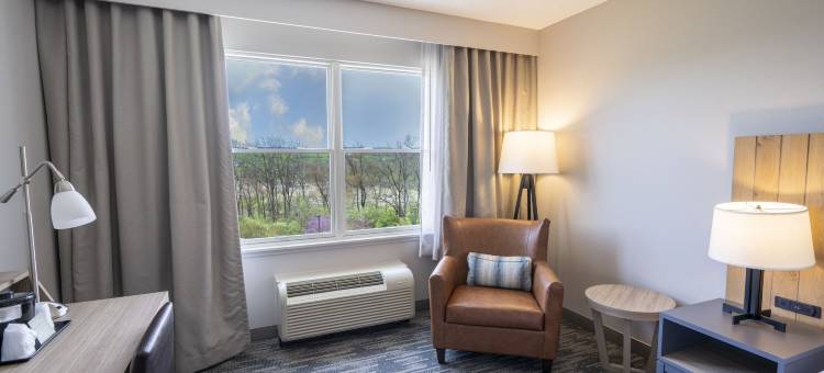 州立学院宾夕法尼亚州立大学区丽怡酒店(Country Inn & Suites by Radisson, State College (Penn State Area), PA)图片