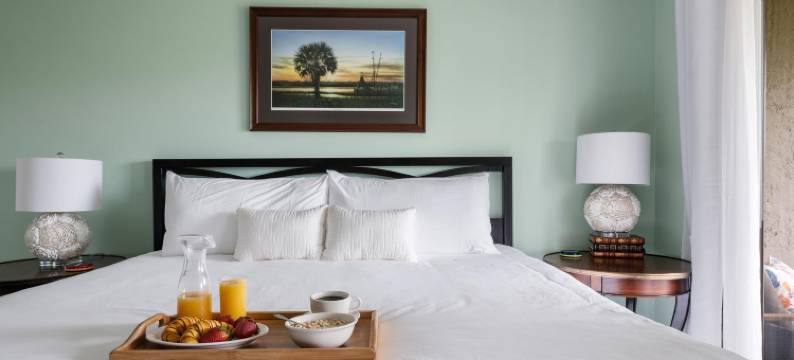 Community Pool and Scenic Dock Access - Charming Coastal Haven图片