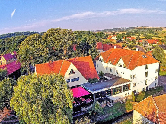 五棵椴酒店 & 餐厅