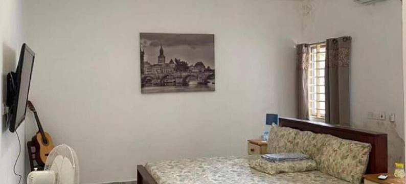 3卧别墅-私人花园-街外停车-空调(Sleep6-PrivateGarden-OffStreetParking-AirCon Kasoa)图片