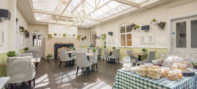 海沃思酒店(The Highworth Hotel)图片