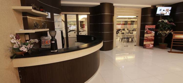 梭罗美加兰德酒店(Megaland Hotel Solo)图片