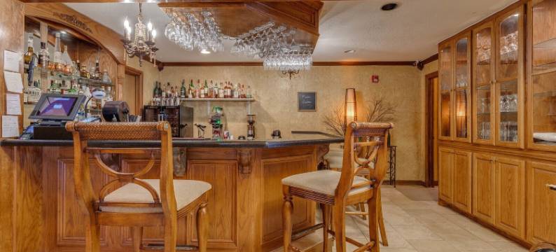 细语松树旅馆民宿(The Whispering Pines Inn Bed & Breakfast)图片