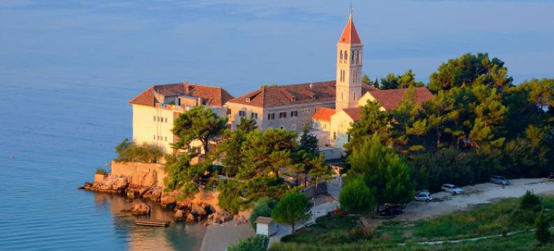 那波里公寓(Apartments and Room Napoli)图片