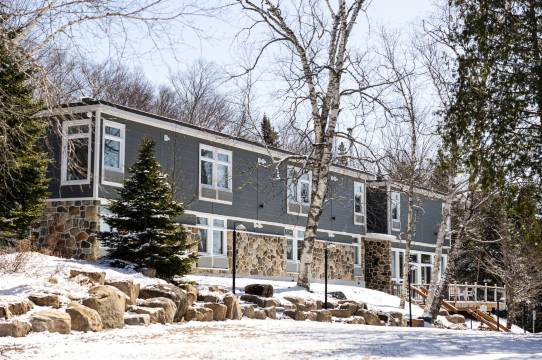 远山酒店(Hôtel Far Hills)