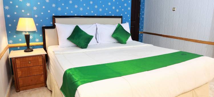 伊斯坦那博尔玛塔迪诺奥酒店(Hotel Istana Permata Dinoyo)图片