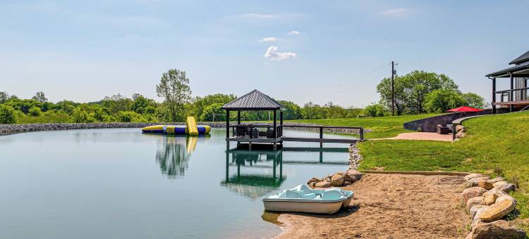 精美的哈格斯敦家与甲板和凉亭！(Exquisite Hagerstown Home with Deck & Gazebo!)图片