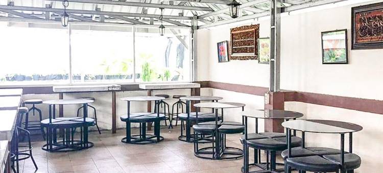 梵德拉民宿清真-红门酒店合作(Vandhela Homestay Syariah Mitra RedDoorz)图片