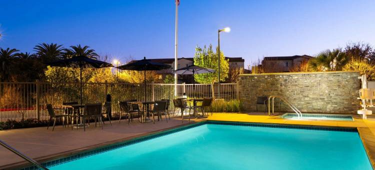 森尼韦尔硅谷万怡酒店(Courtyard Sunnyvale Silicon Valley)图片