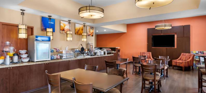 克洛维斯 - 弗雷斯诺舒适套房(Comfort Suites Clovis - Fresno)图片