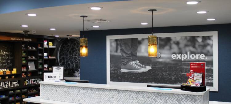 福赛斯希尔顿欢朋酒店(Hampton Inn Forsyth)图片