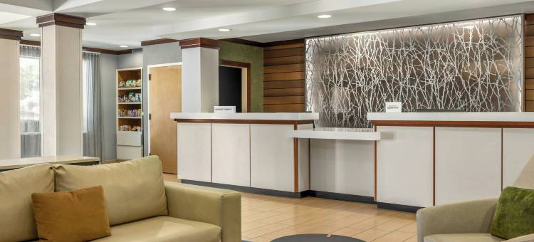 斯普林代尔万枫酒店及套房(Fairfield Inn & Suites Springdale)图片