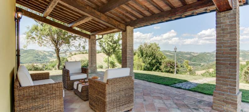 Holiday Home in Urbania with Hill Views图片